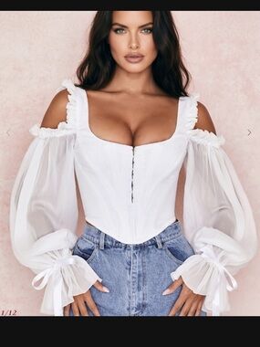 House of CB ‘CLAUDETTE’ White Corset With Drop Sleeves/ Small US4-6 $105